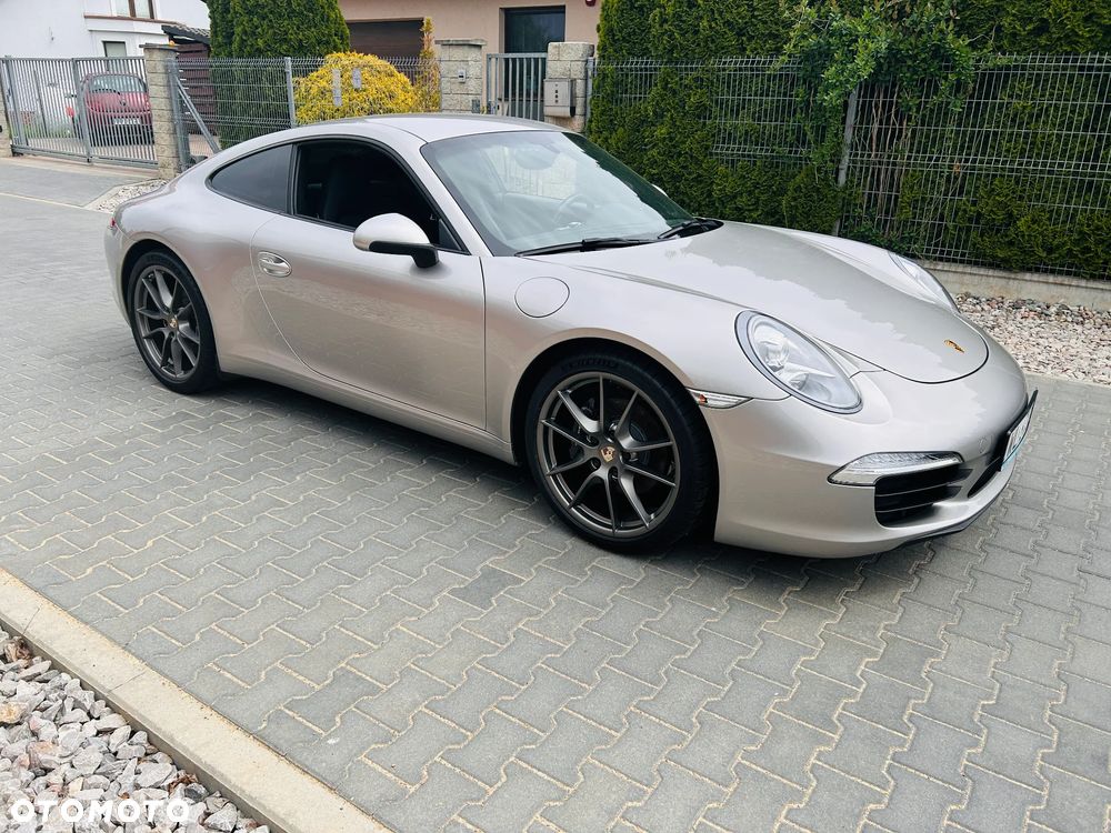 Porsche 911 Carrera - 6