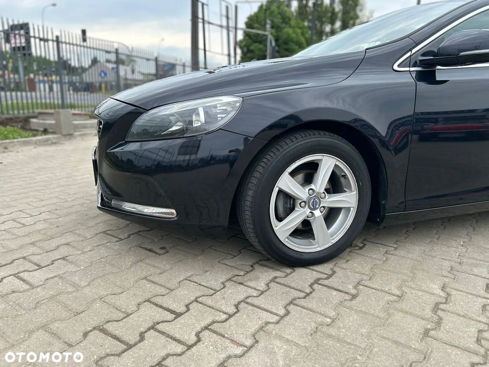 Volvo V40 D2 Momentum - 2