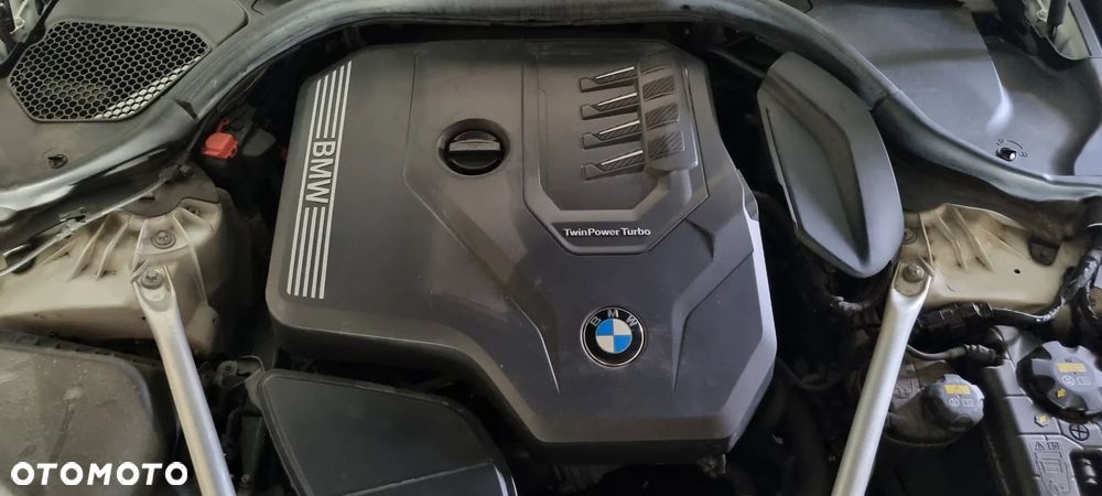 BMW Seria 5 530i xDrive Sport Line sport - 8