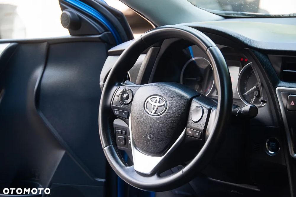 Toyota Auris 2.0 D-4D Executive - 30