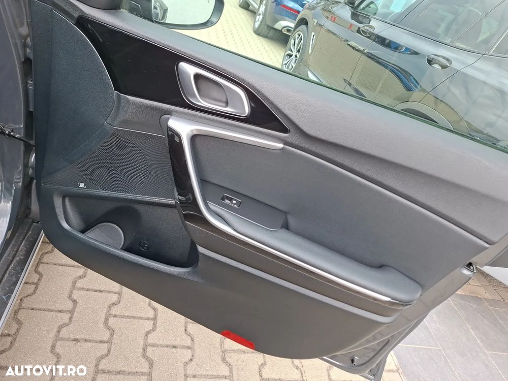 Kia XCeed 1.4 T-GDI 6MT City - 16