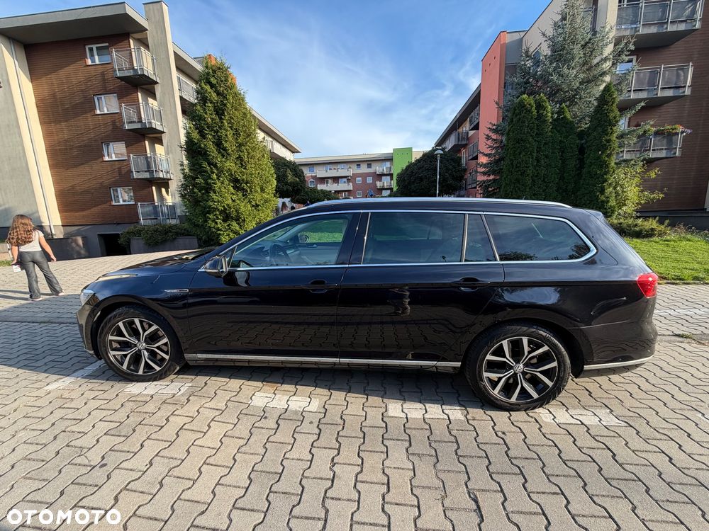 Volkswagen Passat - 16