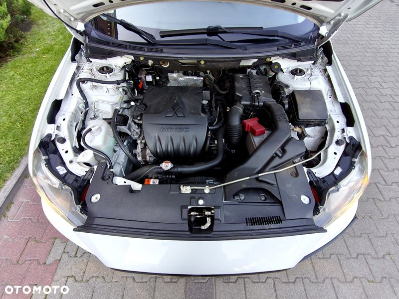 Mitsubishi Lancer 1.6 Invite - 36