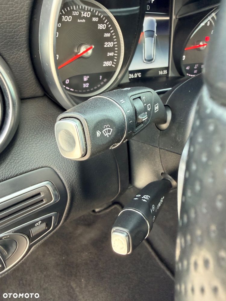 Mercedes-Benz Klasa C 200 4Matic 9G-TRONIC AMG Line - 19