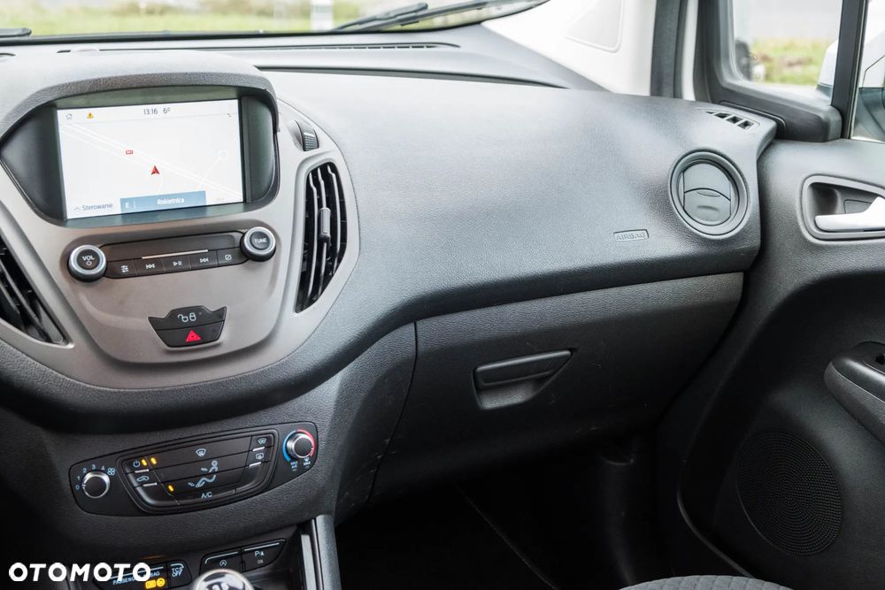 Ford Tourneo Courier 1.5 TDCi S&S Titanium - 31