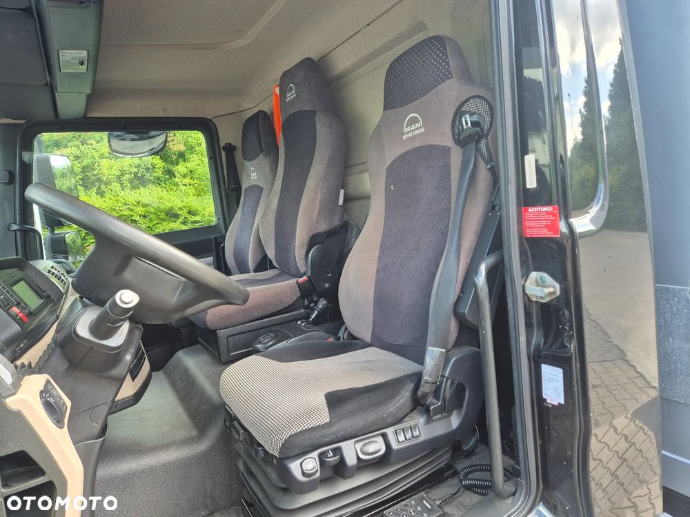 MAN TGL 12.250 3 osobowy oryginał 6.2m 7.6m HAK AUTOMAT KLIMA 12000kg ESP EURO 6 / TOP STAN / okazja nauka jazdy MOŻLIWOŚĆ DOSTOSOWANIA elka - 31