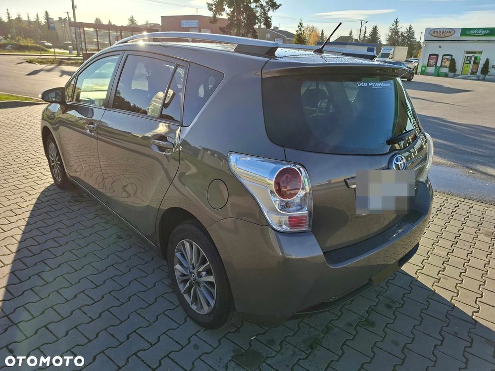 Toyota Verso 1.8 Premium 7os EU6 - 7