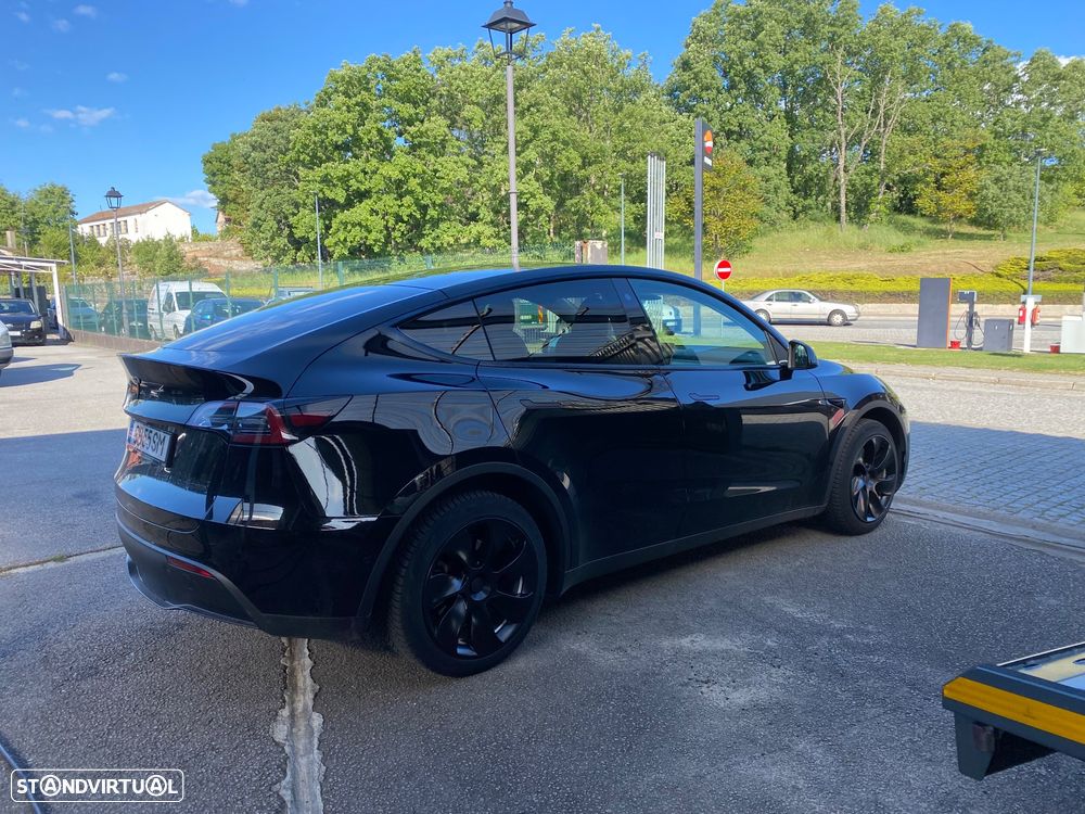 Tesla Model Y Long Range Dual Motor AWD - 3