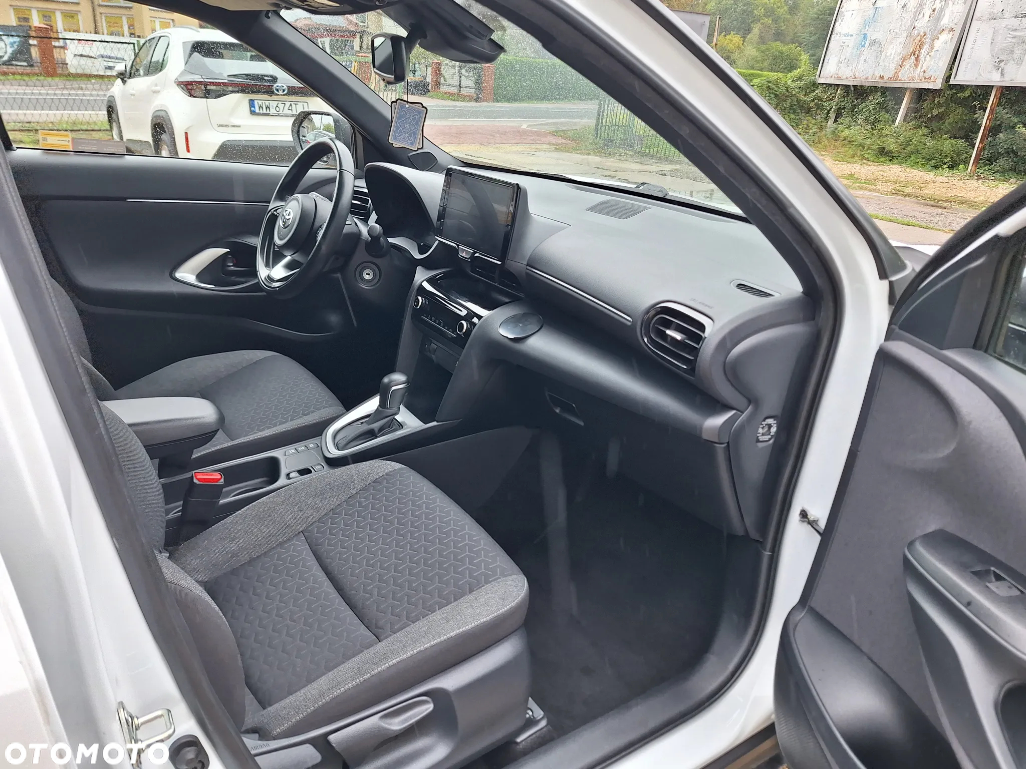 Toyota Yaris Cross Hybrid 1.5 Premiere Edition - 21