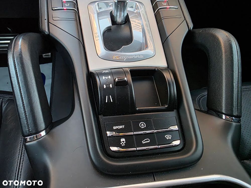 Porsche Cayenne - 17