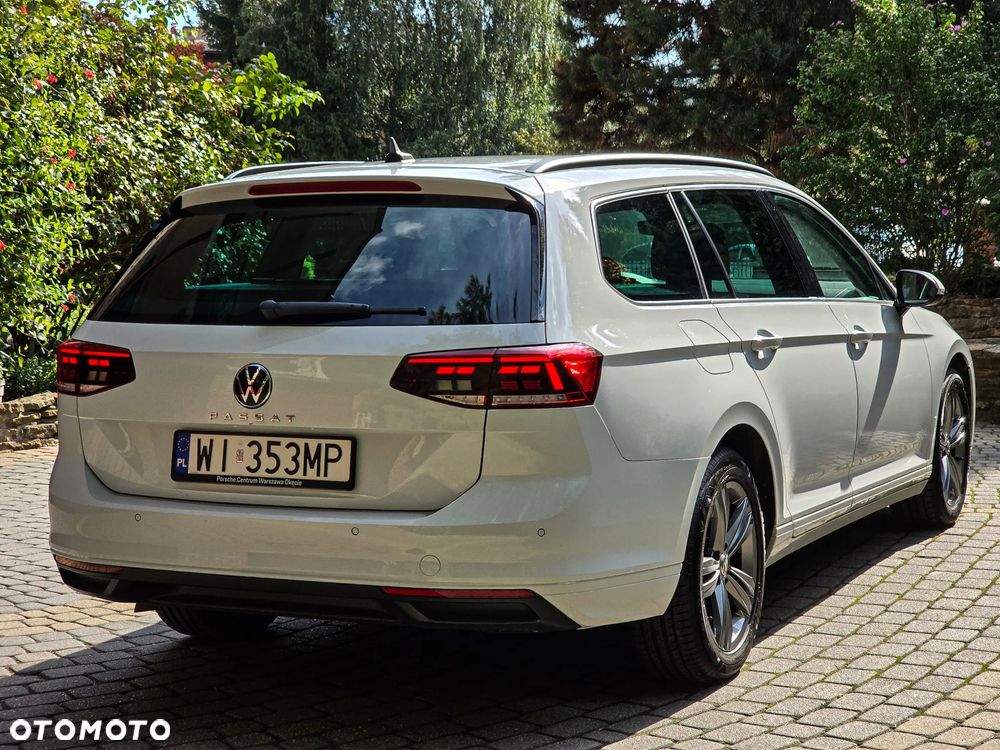 Volkswagen Passat Variant 2.0 TDI EVO Elegance DSG - 13