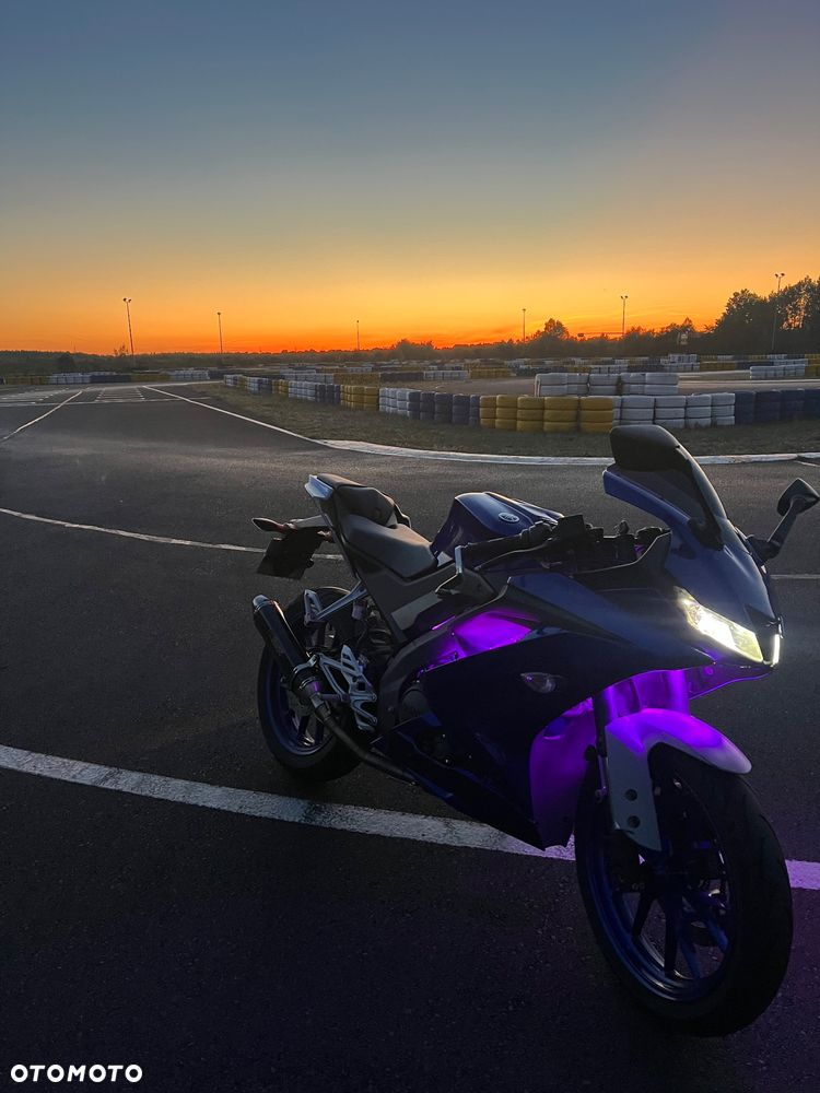 Yamaha YZF - 3