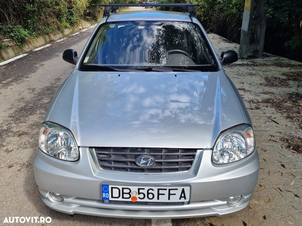 Hyundai Accent 1.3i - 6