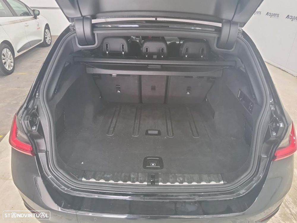 BMW 320 d Touring Auto - 10