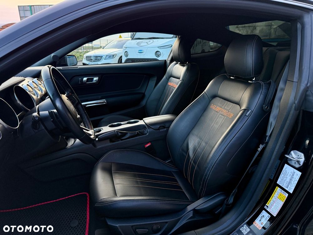 Ford Mustang 5.0 V8 GT - 19