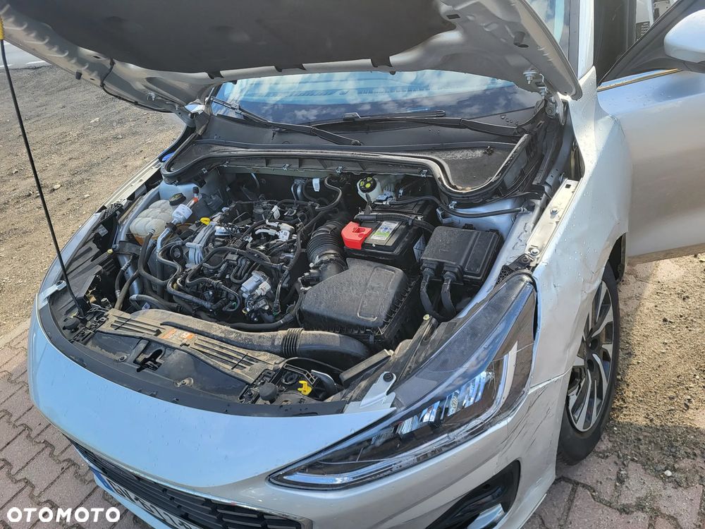 Ford Focus 1.0 EcoBoost Hybrid TITANIUM - 34