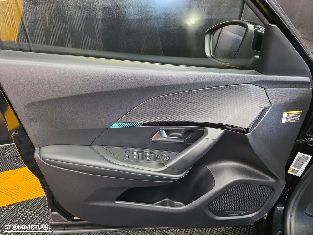 Peugeot 2008 1.5 BlueHDi Allure Pack EAT8 - 30