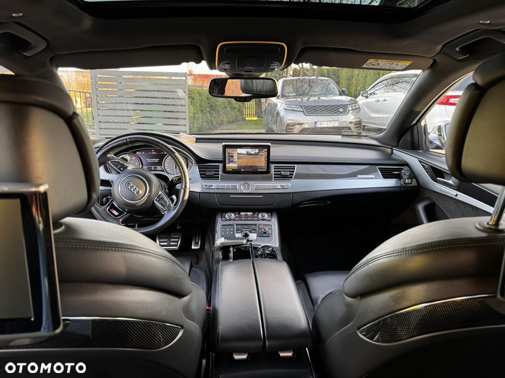 Audi S8 - 14