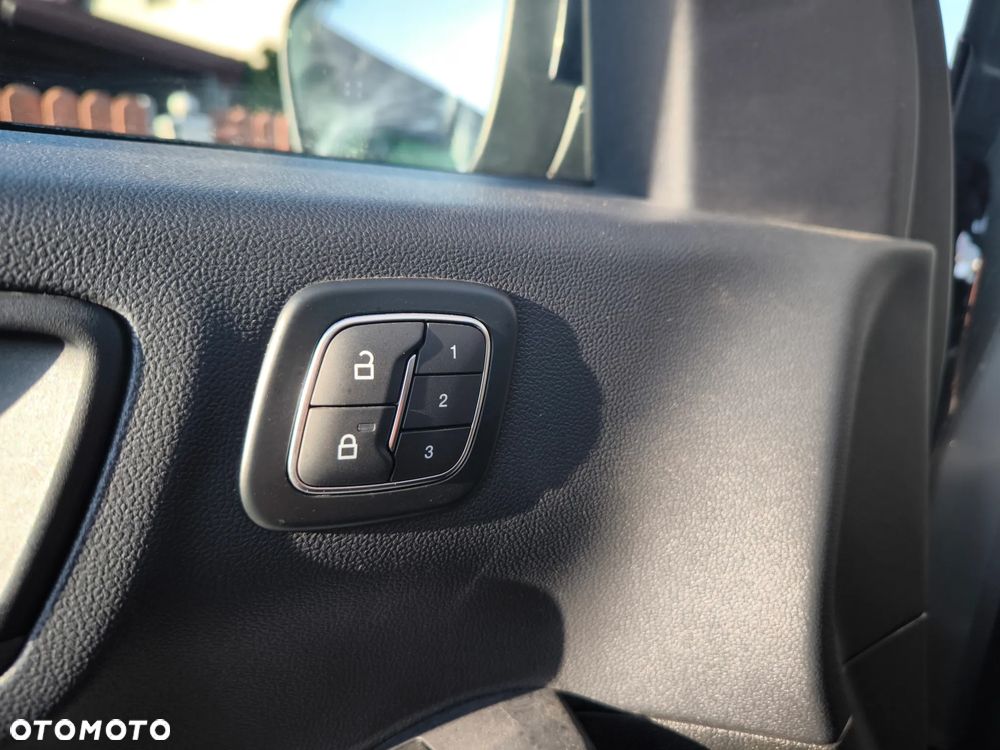 Ford Kuga 2.5P PHEV FWD Titanium - 12