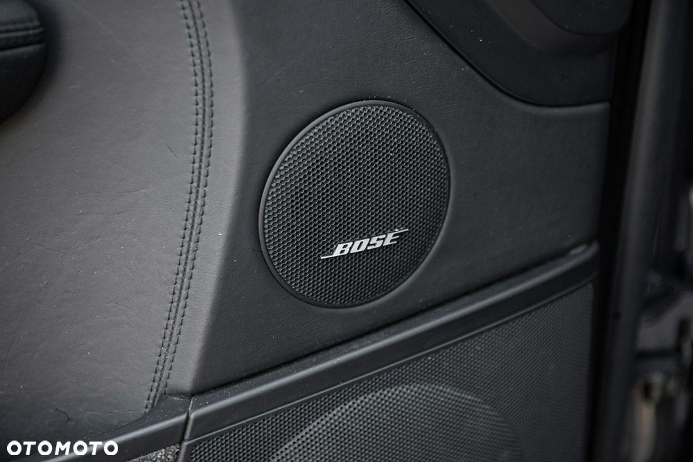 Porsche Cayenne Turbo Tiptronic S - 29