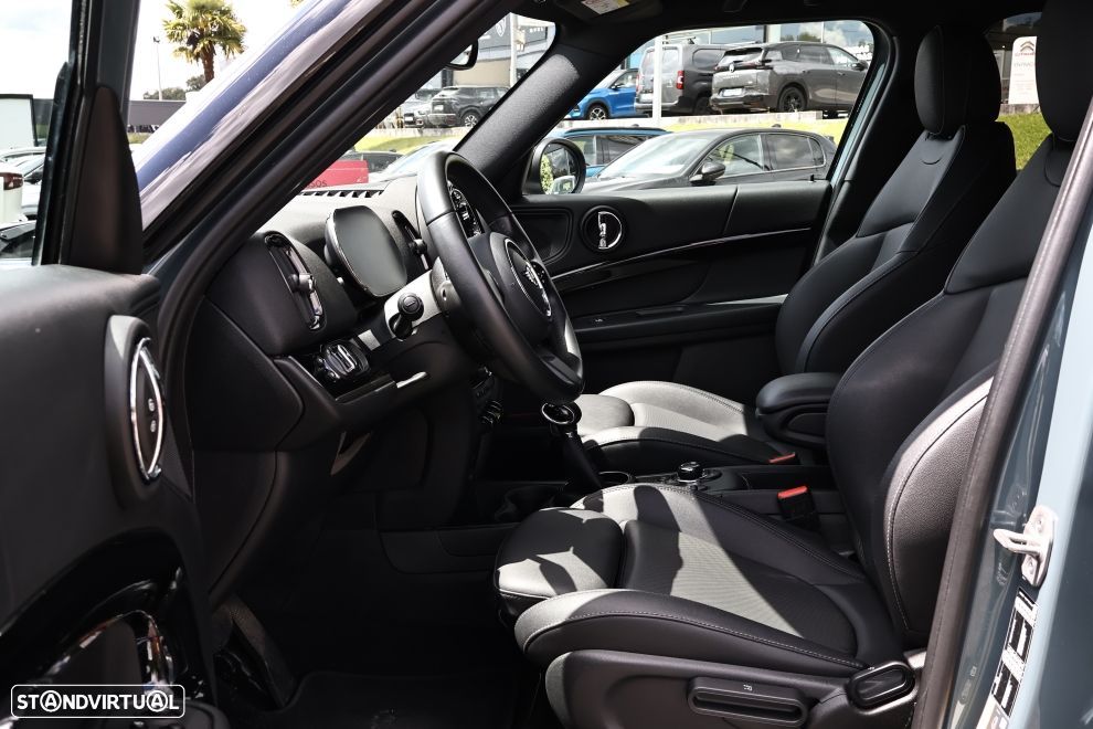 MINI Countryman Cooper SE Premium Classic Auto - 16