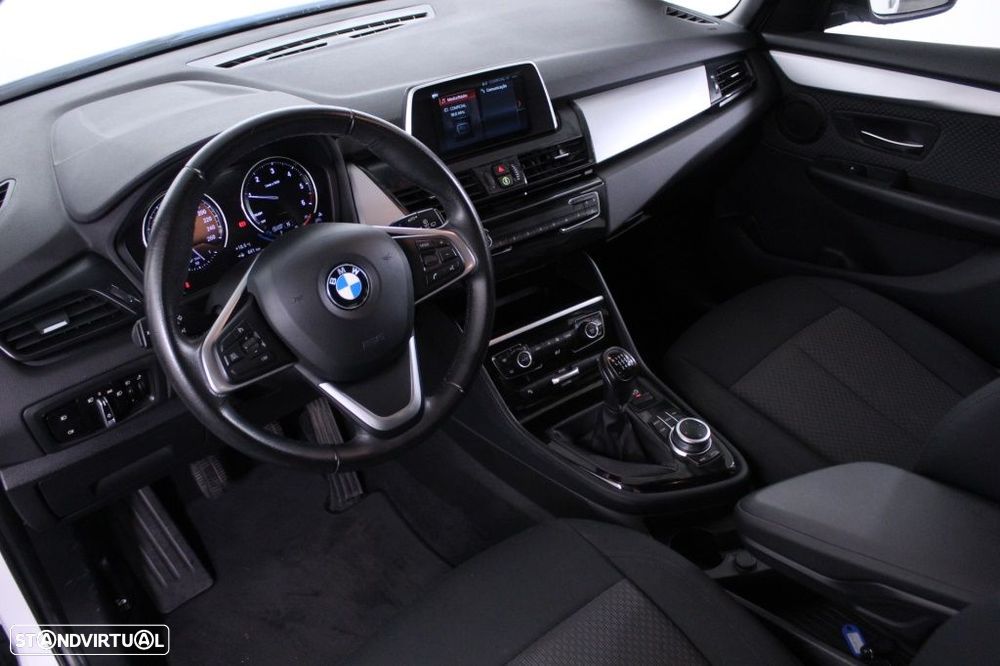 BMW 216 Active Tourer d Advantage - 33
