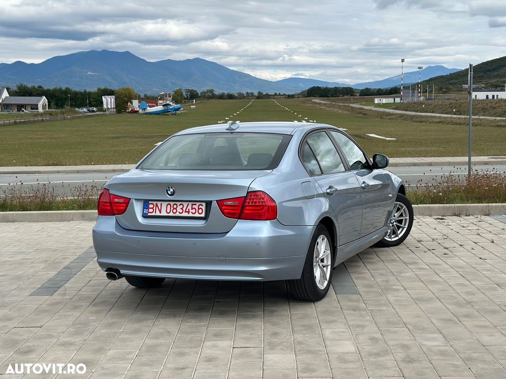 BMW Seria 3 320d xDrive DPF Aut. Edition Exclusive - 4