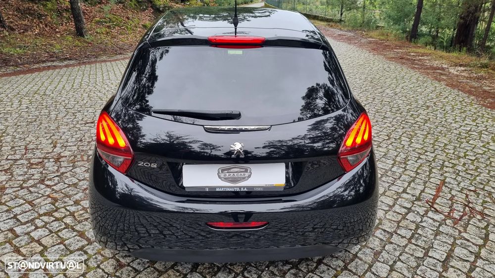 Peugeot 208 1.2 PureTech Signature - 16