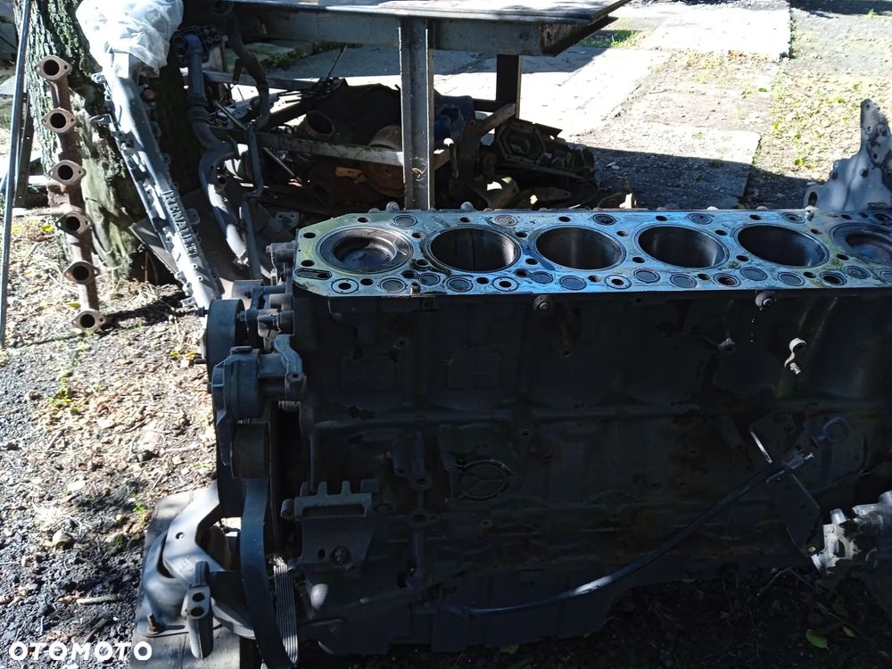 silnik słupek blok + wał + tłoki RENAULT premium 450 DXI - 7