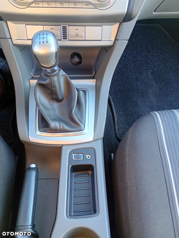 Ford Focus 1.6 TDCi DPF Concept - 9