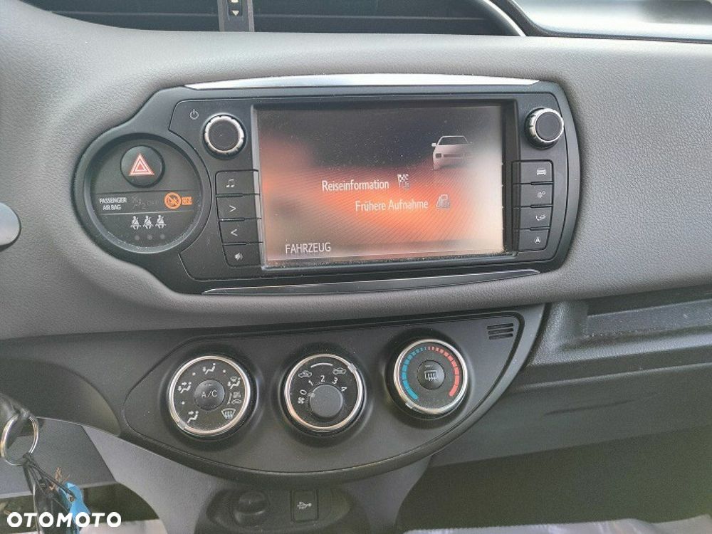 Toyota Yaris - 17