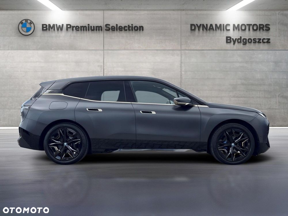BMW iX - 7
