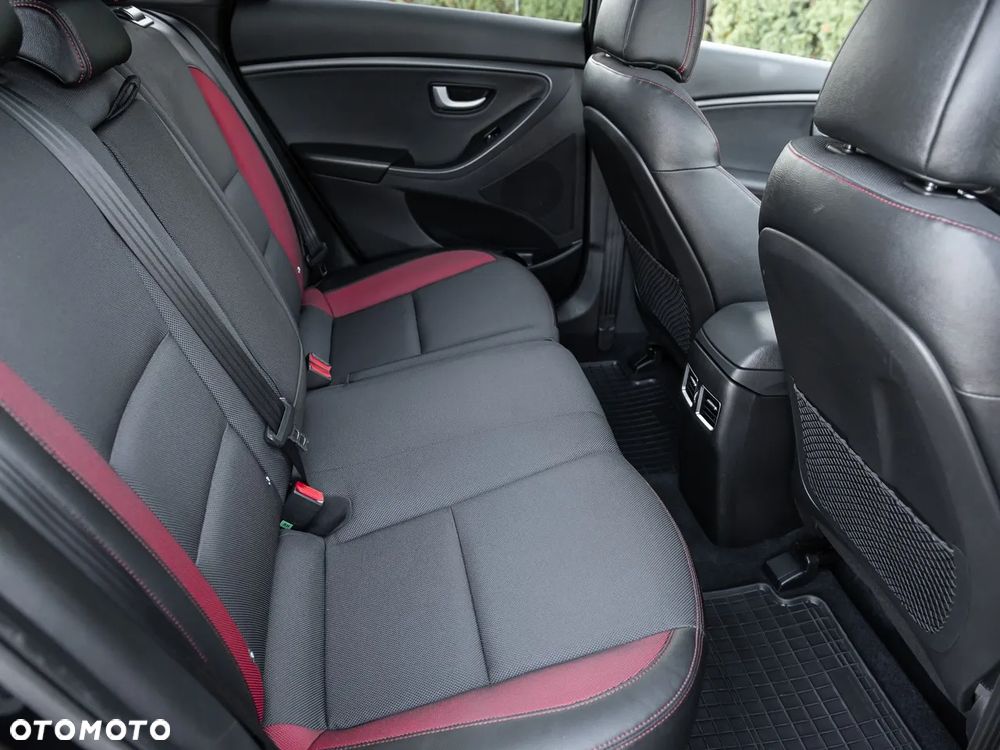 Hyundai i30 1.6 T GDI Turbo - 29
