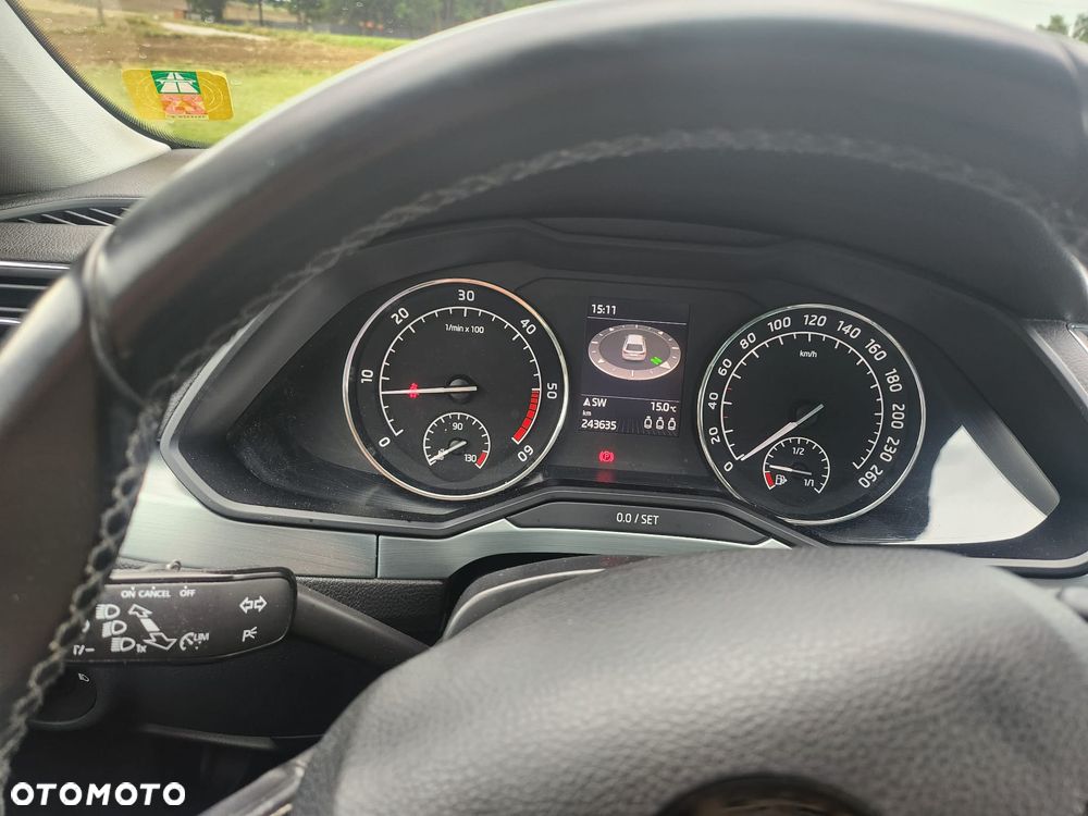 Skoda Superb 2.0 TDI Ambition - 23