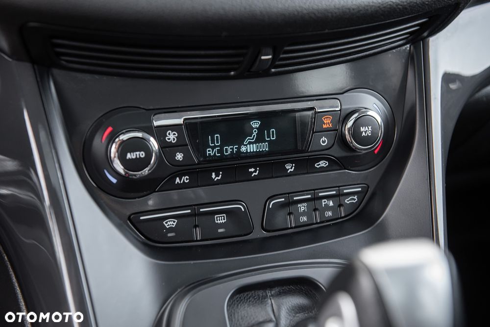 Ford Kuga - 27