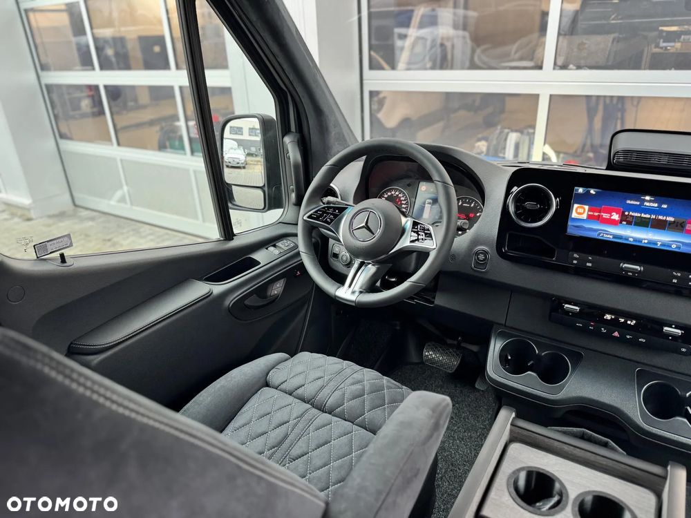 Mercedes-Benz Sprinter - 9