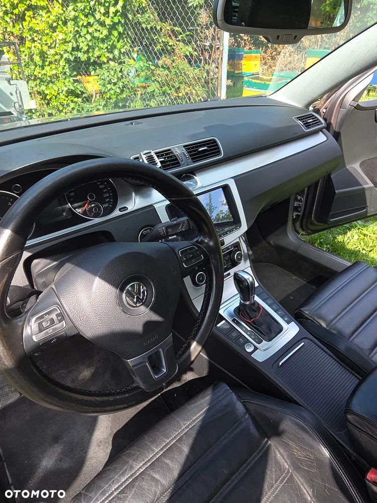 Volkswagen Passat 2.0 TDI DPF DSG R-Line Edition - 6