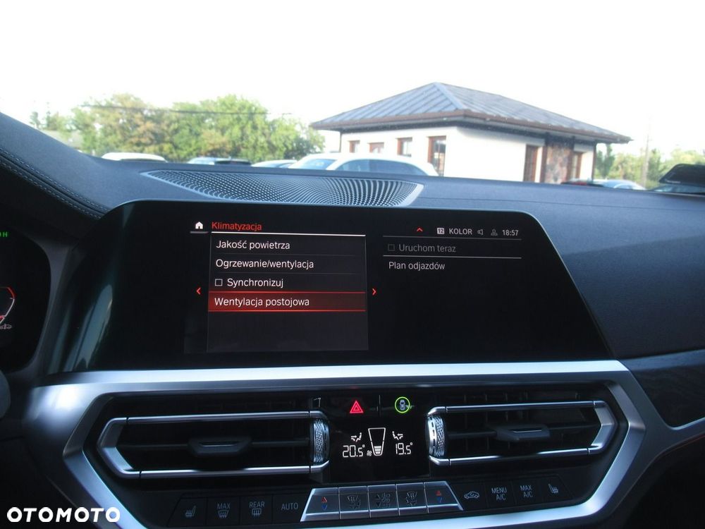 BMW Seria 3 320i Luxury Line - 25