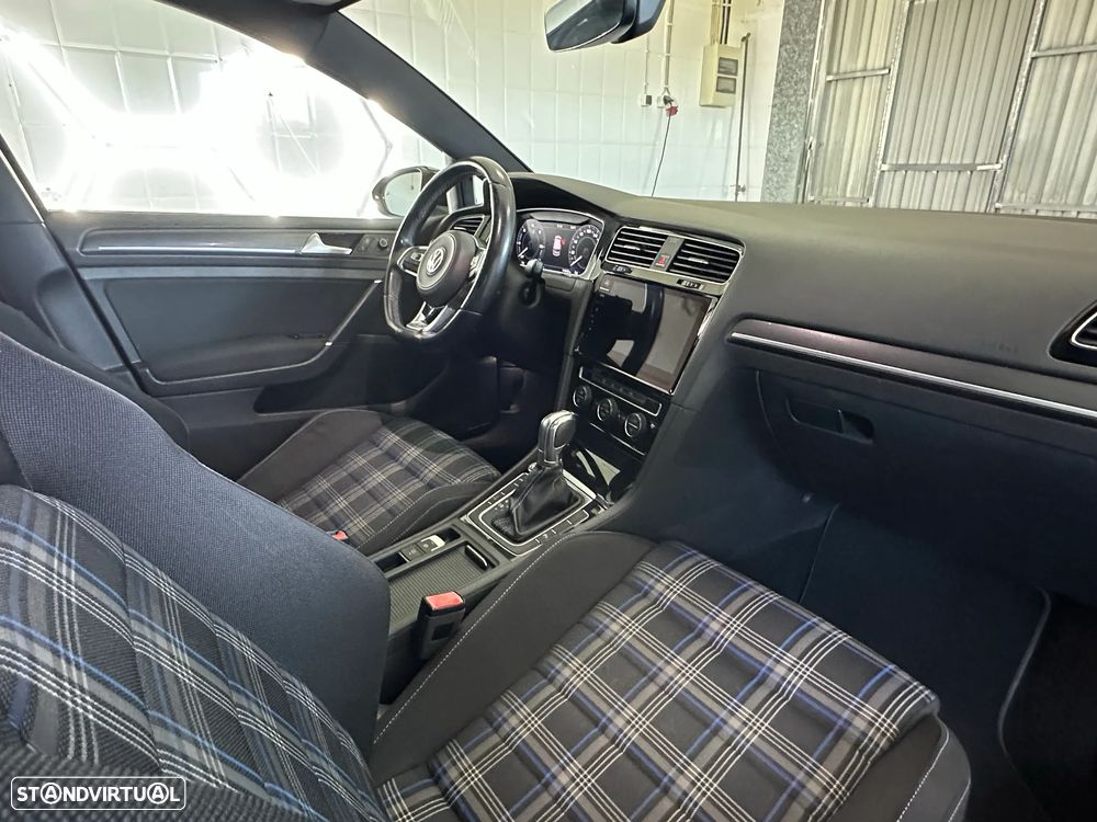 VW Golf 1.4 GTE Plug-in - 14