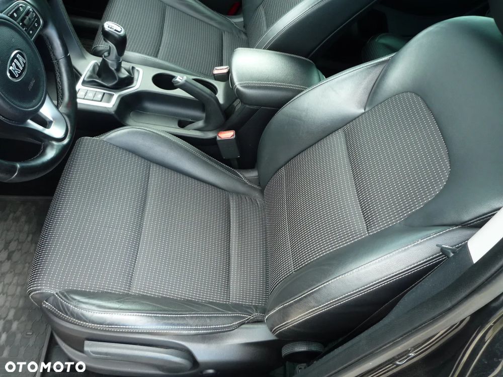 Kia Sportage 1.6 GDI 2WD Black Edition - 12
