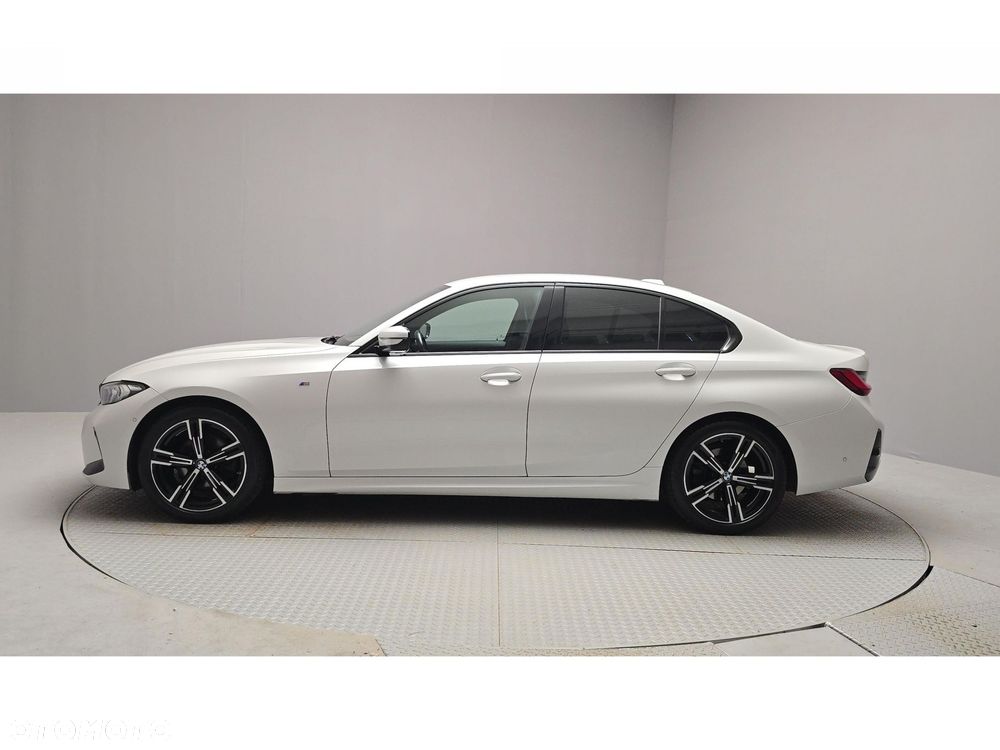 BMW Seria 3 320d xDrive mHEV M Sport - 3