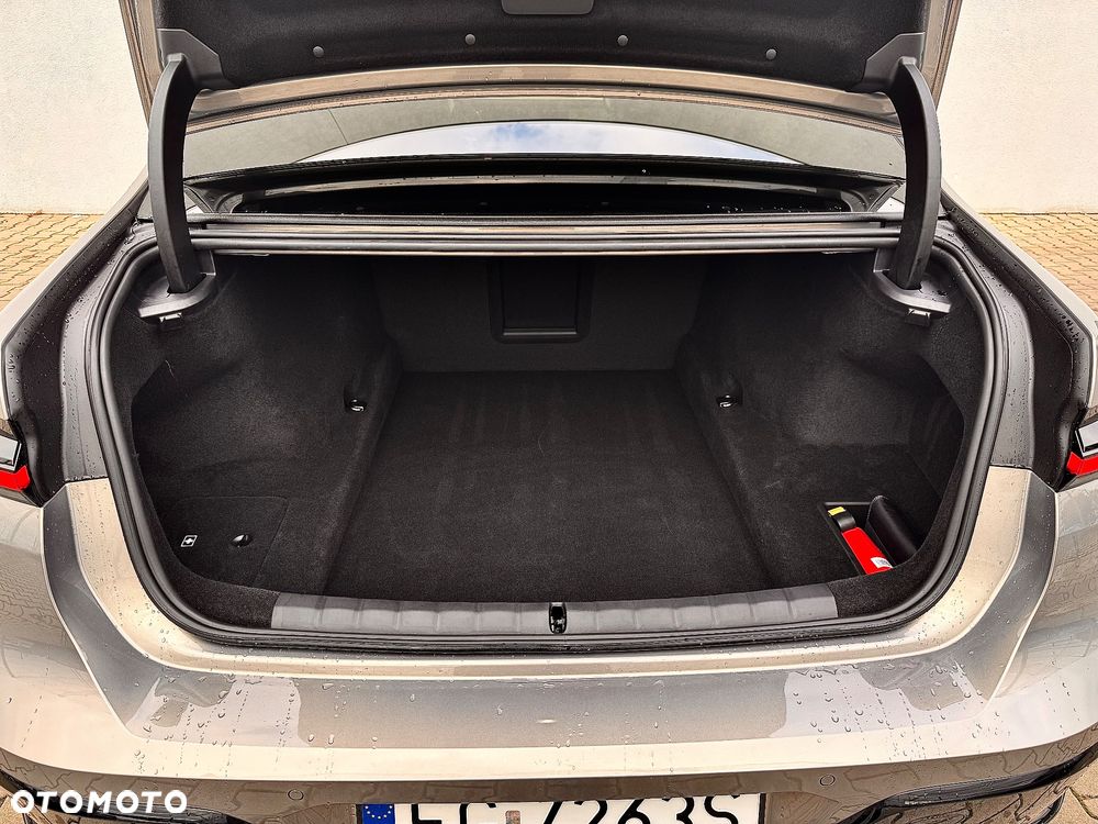 BMW Seria 7 ver-740d-xdrive-mhev-m-sport-sport - 16