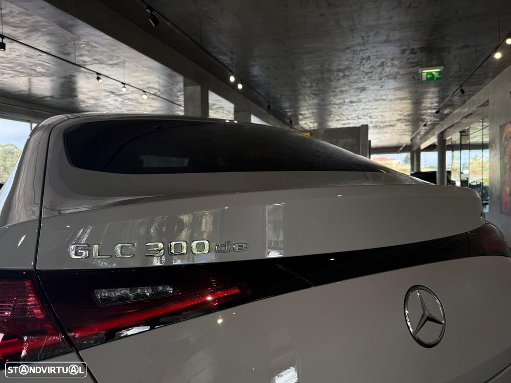 Mercedes-Benz GLC 300 de Coupe 4Matic - 10
