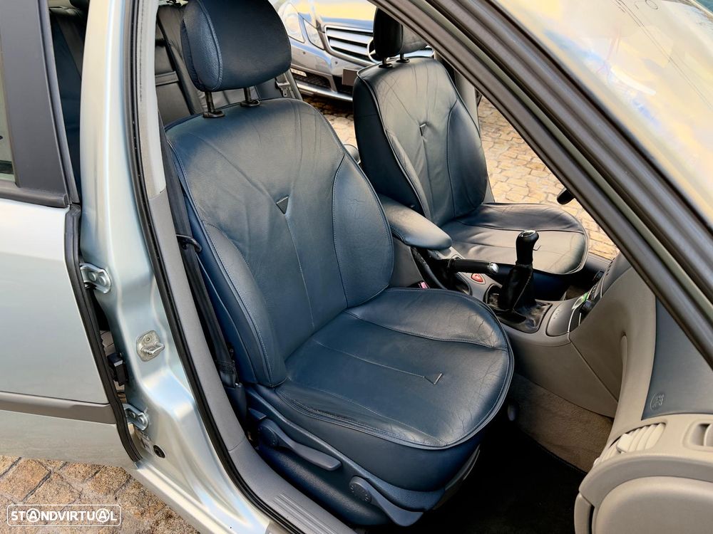 Renault Laguna 1.6 Expression - 2