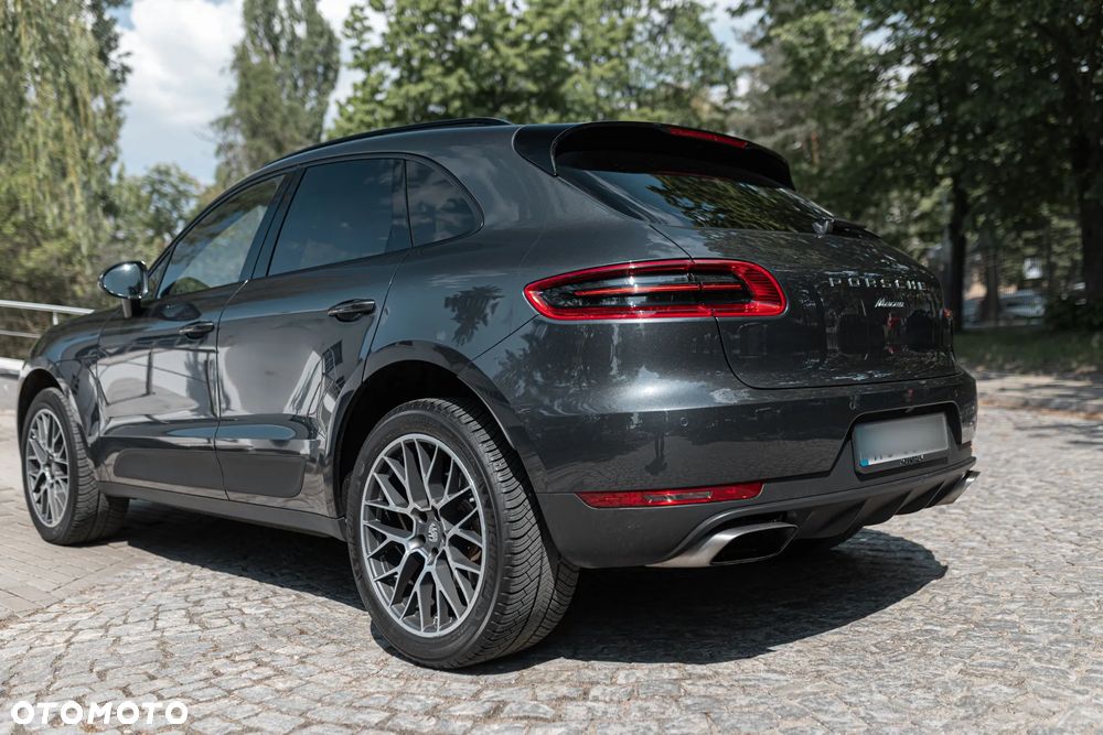 Porsche Macan Standard - 12