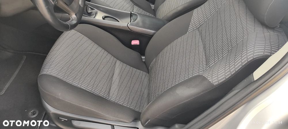 Toyota Avensis 2.2 D-4D Executive - 11