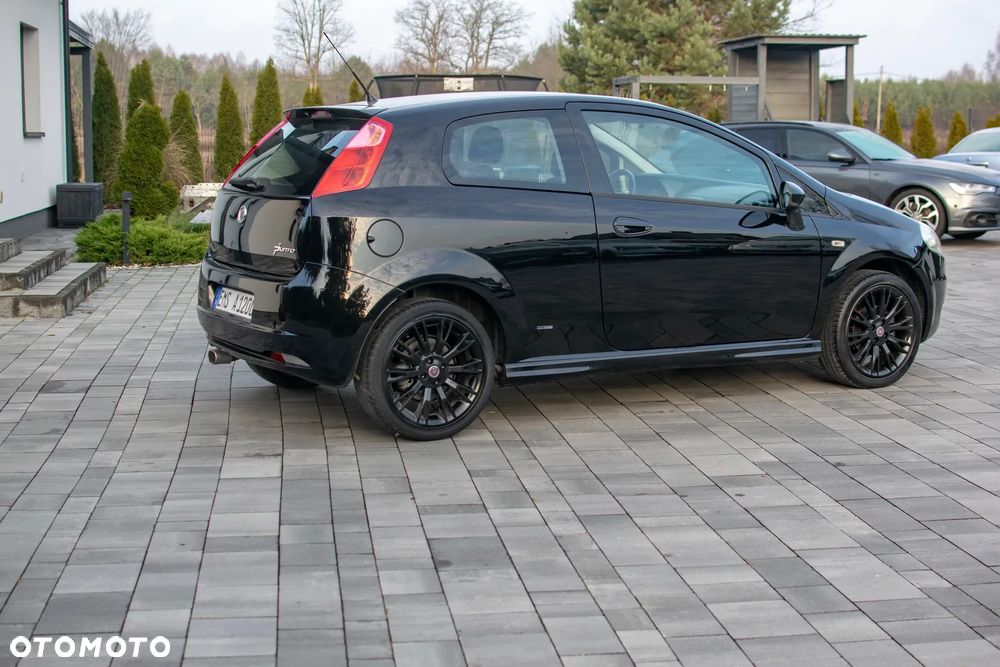 Fiat Grande Punto - 14