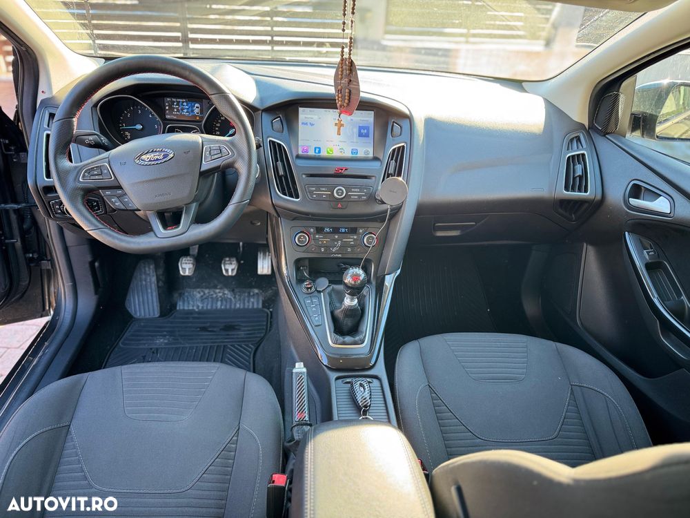 Ford Focus ST - 5