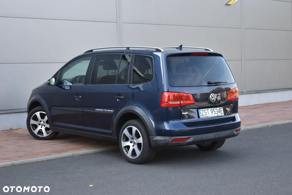 Volkswagen Touran - 35