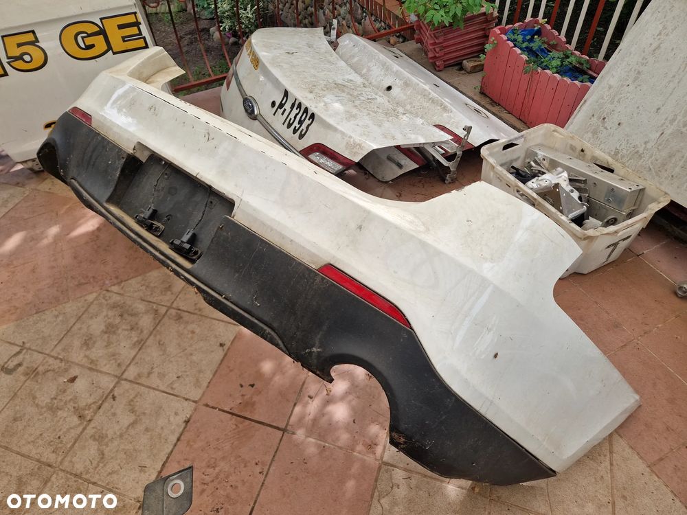 Ford Taurus Tylny Zderzak 2015 - 5